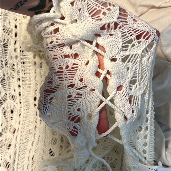 Cupshe White Crochet Coverup, new with tags - Picture 2 of 3
